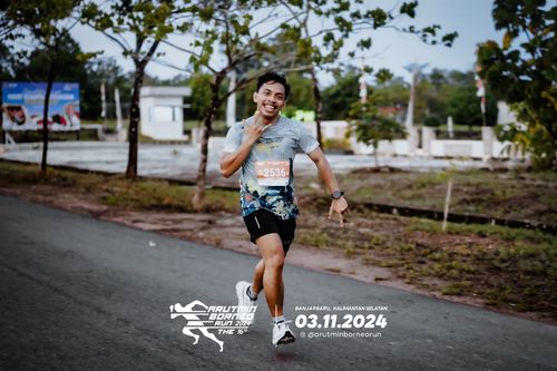 Race photo from Arutmin Borneo Run 2024