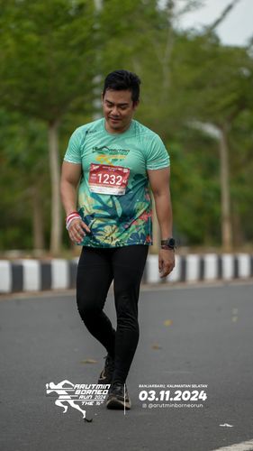 Race photo from Arutmin Borneo Run 2024