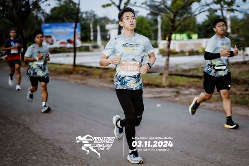 Race photo from Arutmin Borneo Run 2024