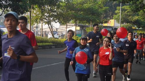 Race photo from Happy One Decade Unpad Runner