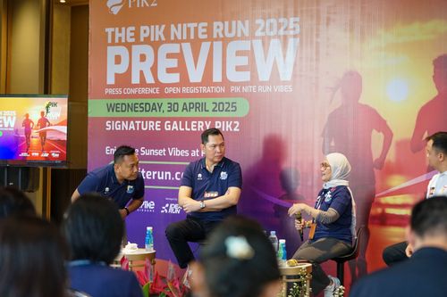 Race photo from PIK NITE RUN VIBES