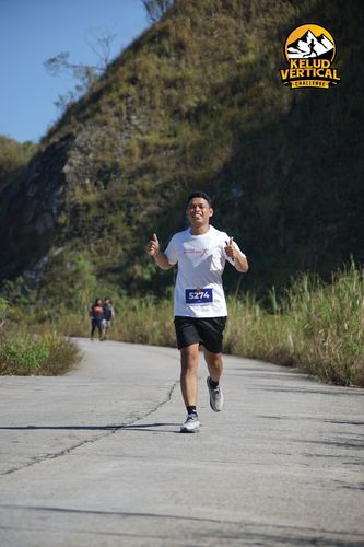 Race photo from Kelud Vertical Challenge 2024