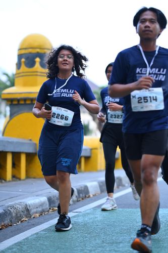 Race photo from KEMLU RUN 2025
