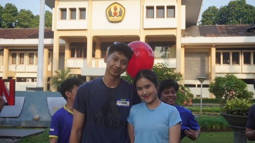 Race photo from Happy One Decade Unpad Runner
