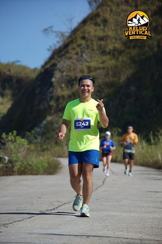 Race photo from Kelud Vertical Challenge 2024