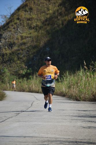 Race photo from Kelud Vertical Challenge 2024