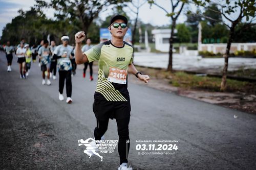 Race photo from Arutmin Borneo Run 2024