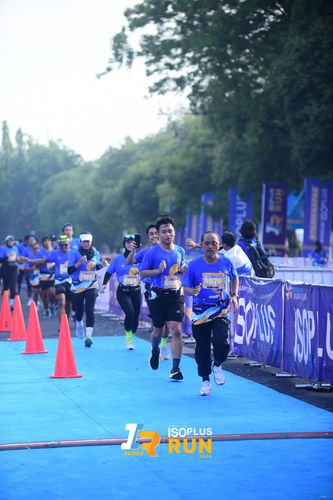 Race photo from Isoplus Run 2024 Surabaya