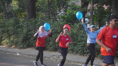 Race photo from Happy One Decade Unpad Runner