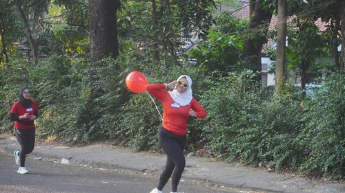 Race photo from Happy One Decade Unpad Runner
