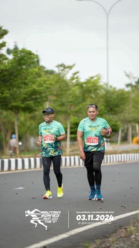 Race photo from Arutmin Borneo Run 2024