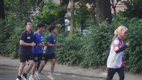 Race photo from Happy One Decade Unpad Runner