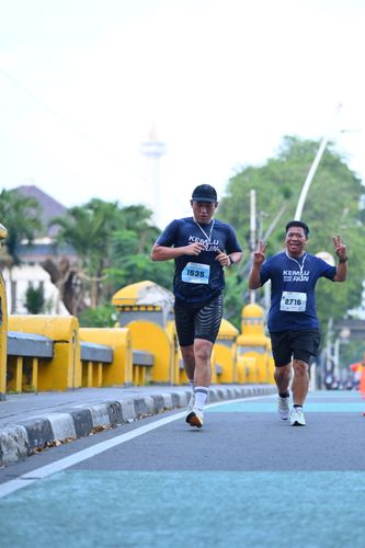 Race photo from KEMLU RUN 2025