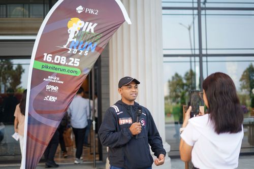 Race photo from PIK NITE RUN VIBES
