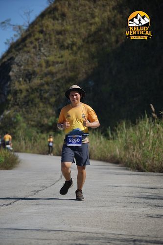 Race photo from Kelud Vertical Challenge 2024
