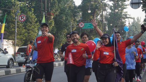 Race photo from Happy One Decade Unpad Runner