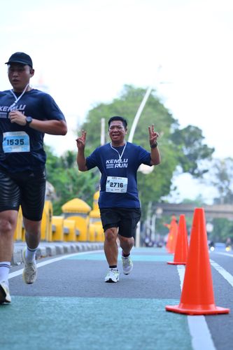 Race photo from KEMLU RUN 2025