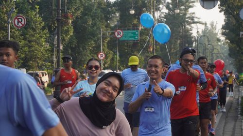 Race photo from Happy One Decade Unpad Runner