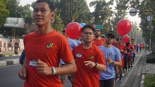 Race photo from Happy One Decade Unpad Runner