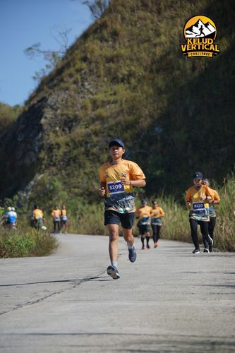 Race photo from Kelud Vertical Challenge 2024