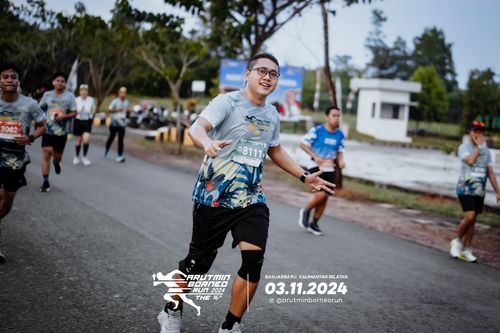 Race photo from Arutmin Borneo Run 2024