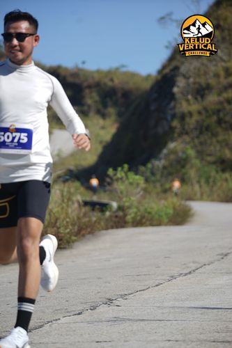 Race photo from Kelud Vertical Challenge 2024