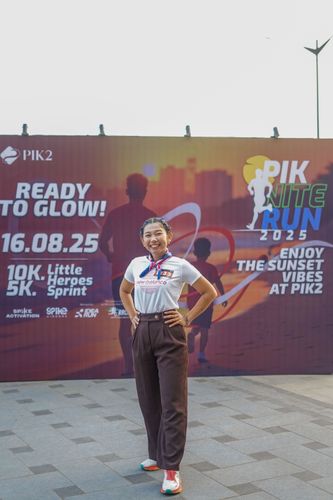 Race photo from PIK NITE RUN VIBES