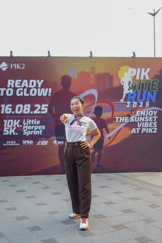 Race photo from PIK NITE RUN VIBES