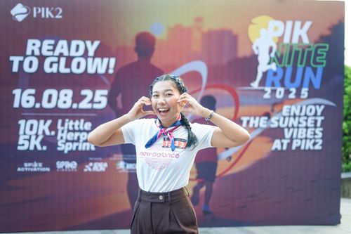 Race photo from PIK NITE RUN VIBES