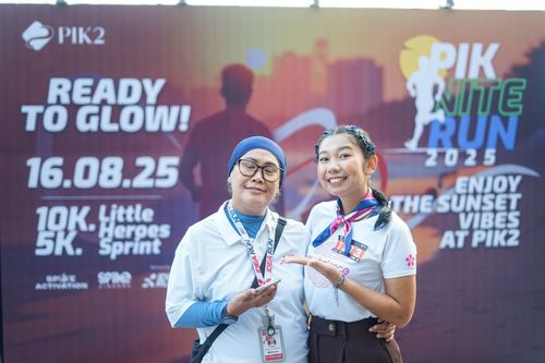 Race photo from PIK NITE RUN VIBES