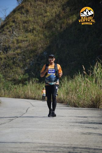 Race photo from Kelud Vertical Challenge 2024