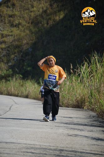 Race photo from Kelud Vertical Challenge 2024