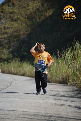 Race photo from Kelud Vertical Challenge 2024