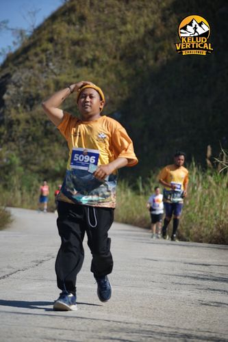 Race photo from Kelud Vertical Challenge 2024