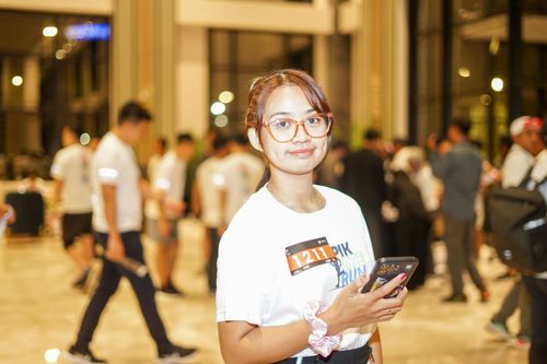 Race photo from PIK NITE RUN VIBES