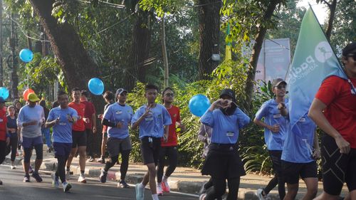 Race photo from Happy One Decade Unpad Runner
