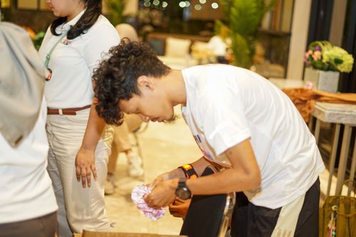 Race photo from PIK NITE RUN VIBES