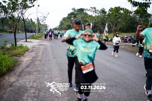 Race photo from Arutmin Borneo Run 2024