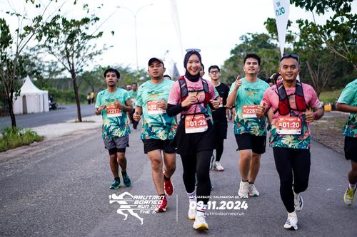 Race photo from Arutmin Borneo Run 2024