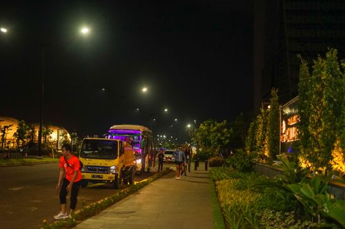 Race photo from PIK NITE RUN VIBES