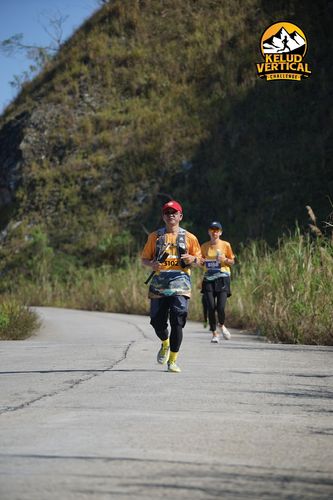 Race photo from Kelud Vertical Challenge 2024