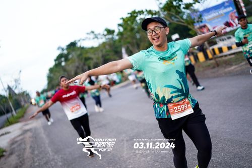 Race photo from Arutmin Borneo Run 2024