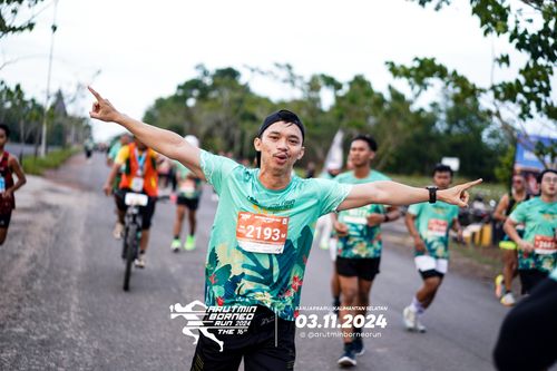 Race photo from Arutmin Borneo Run 2024