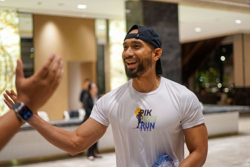Race photo from PIK NITE RUN VIBES
