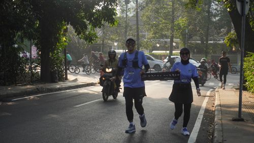 Race photo from Happy One Decade Unpad Runner
