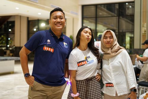 Race photo from PIK NITE RUN VIBES