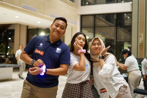 Race photo from PIK NITE RUN VIBES