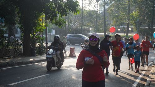 Race photo from Happy One Decade Unpad Runner