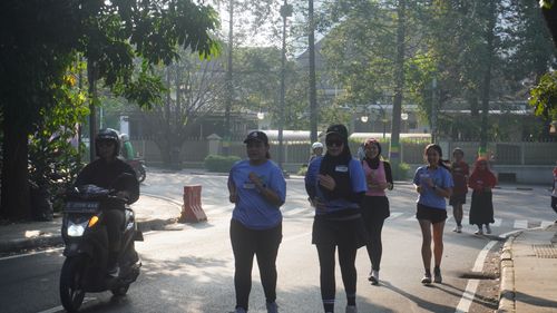Race photo from Happy One Decade Unpad Runner