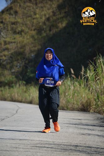 Race photo from Kelud Vertical Challenge 2024